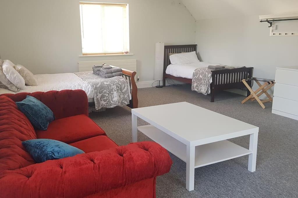 Peaceful Self Contained Studio In Lovely Garden. 힌클리 외부 사진
