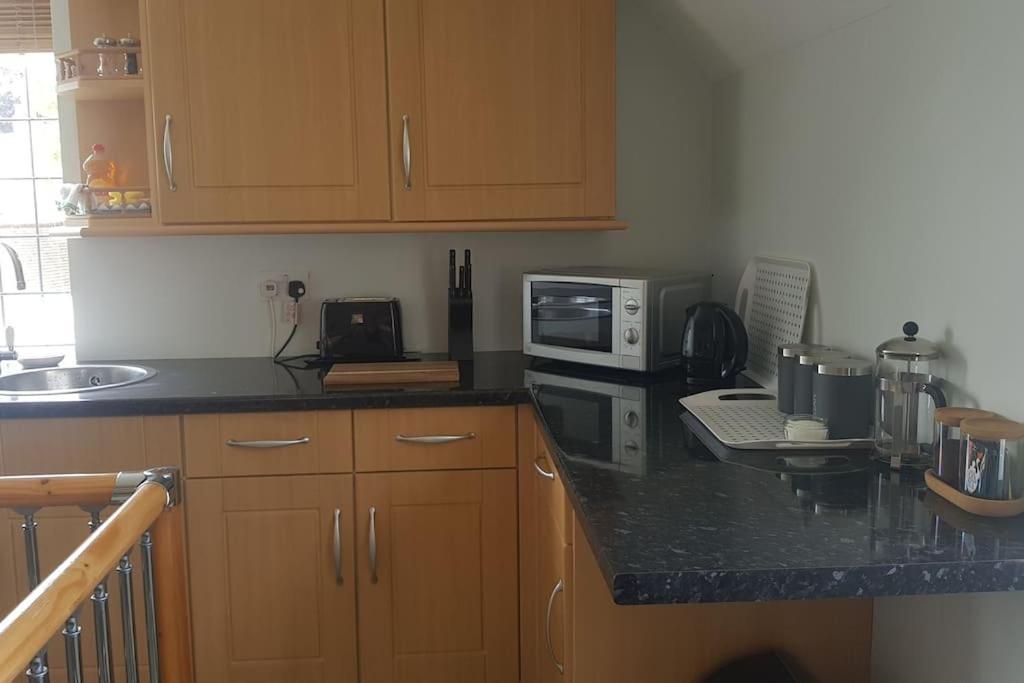 Peaceful Self Contained Studio In Lovely Garden. 힌클리 외부 사진