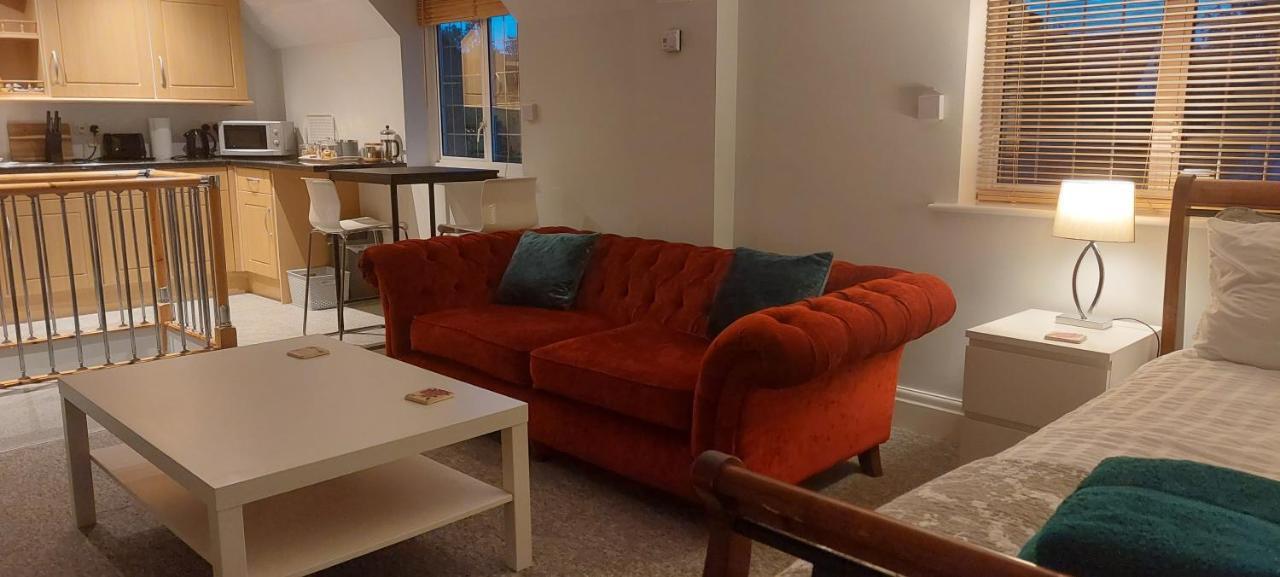 Peaceful Self Contained Studio In Lovely Garden. 힌클리 외부 사진